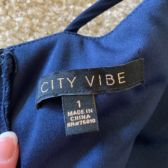 WOMENS DILLARDS DRESS NAVY HOCO/PARTY SIZE:0 - Picture 4 of 4